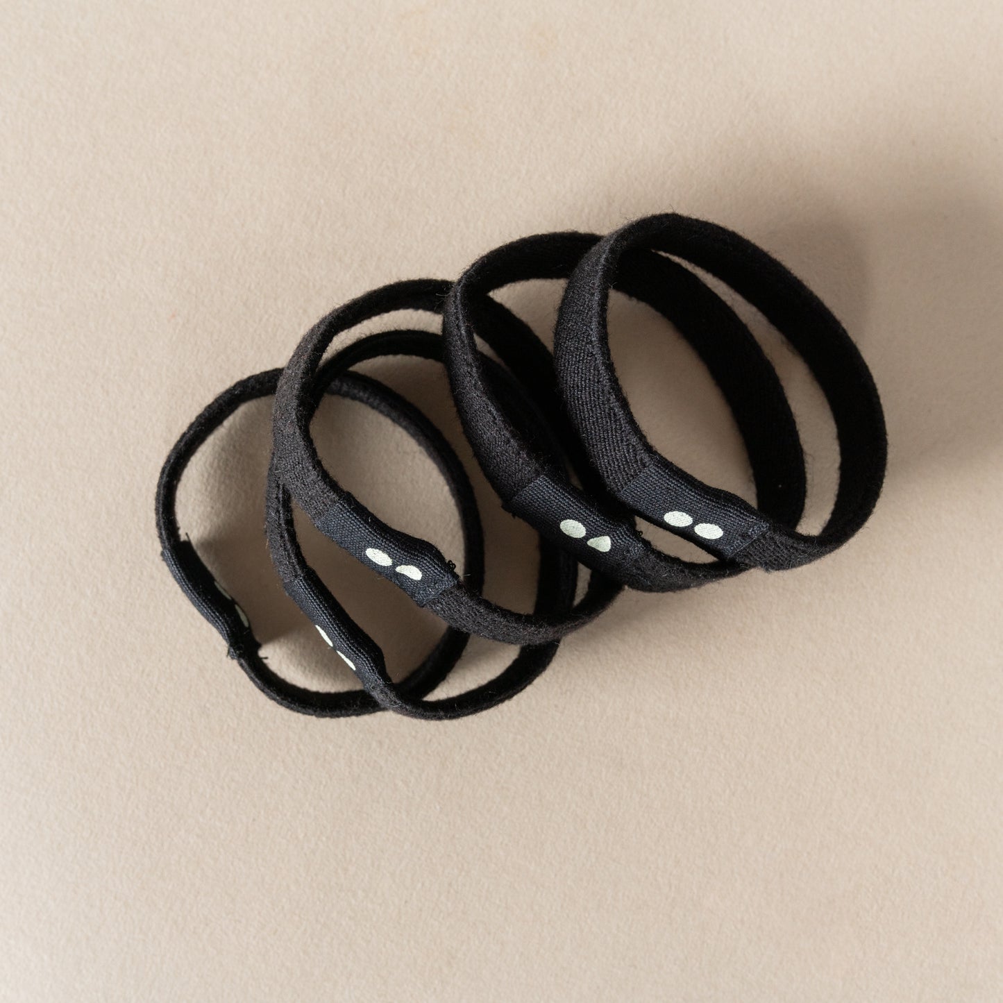 hair ties ◠ plastic-free
