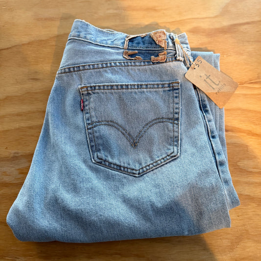 levi jeans